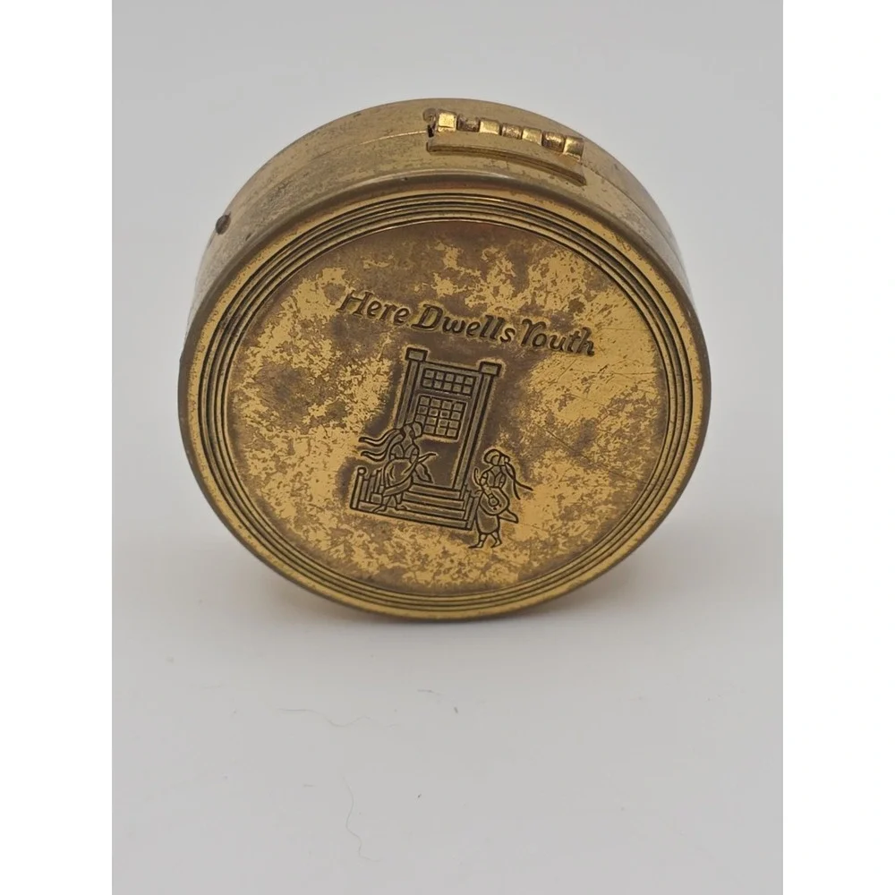 Vintage Primrose House Cosmetics 1920s Powder Compact Here Dwells Youth Salon